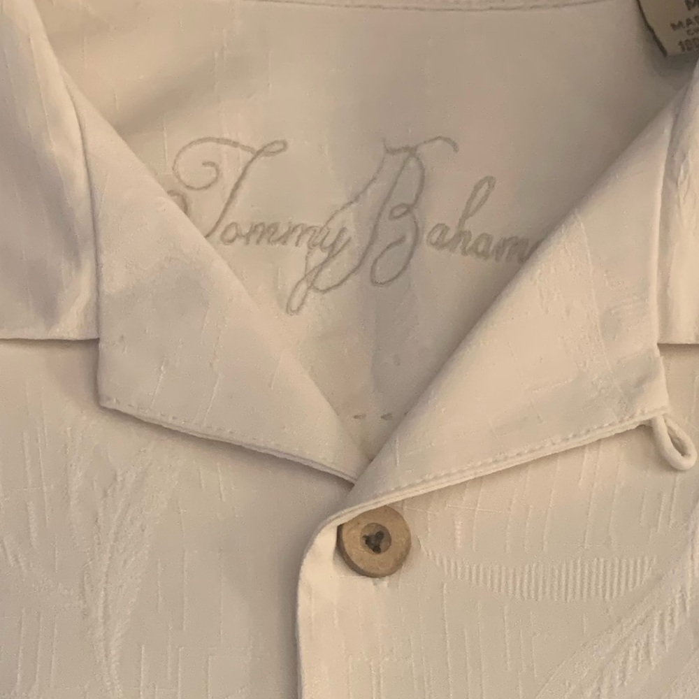 TOMMY BAHAMA 100% Silk Camp Shirt - Picture 3 of 7